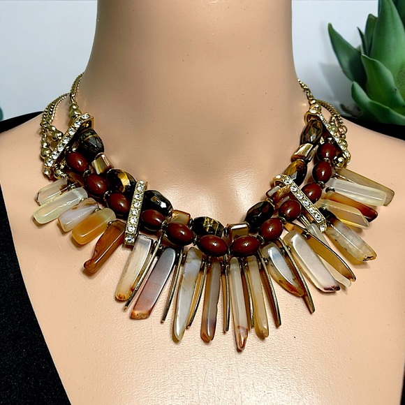 Beautiful Beaded Tortoise Necklace & Gold-Tone Set - Picture 6 of 16